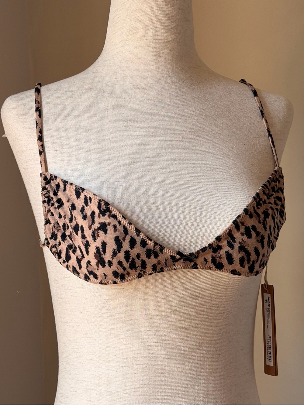 SKIMS Leopard Print Wireless Bra — Tan & Black